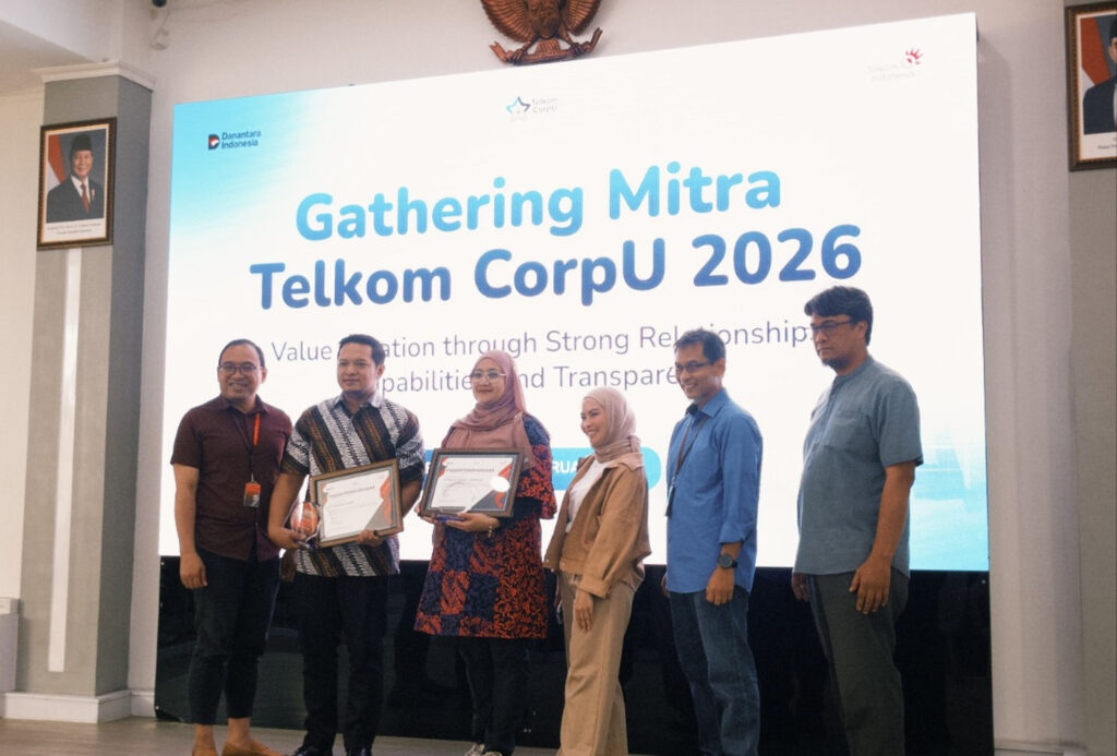 PPM Manajemen Raih Penghargaan Mitra Terbaik Ke-2 dari Telkom Corporate University Center